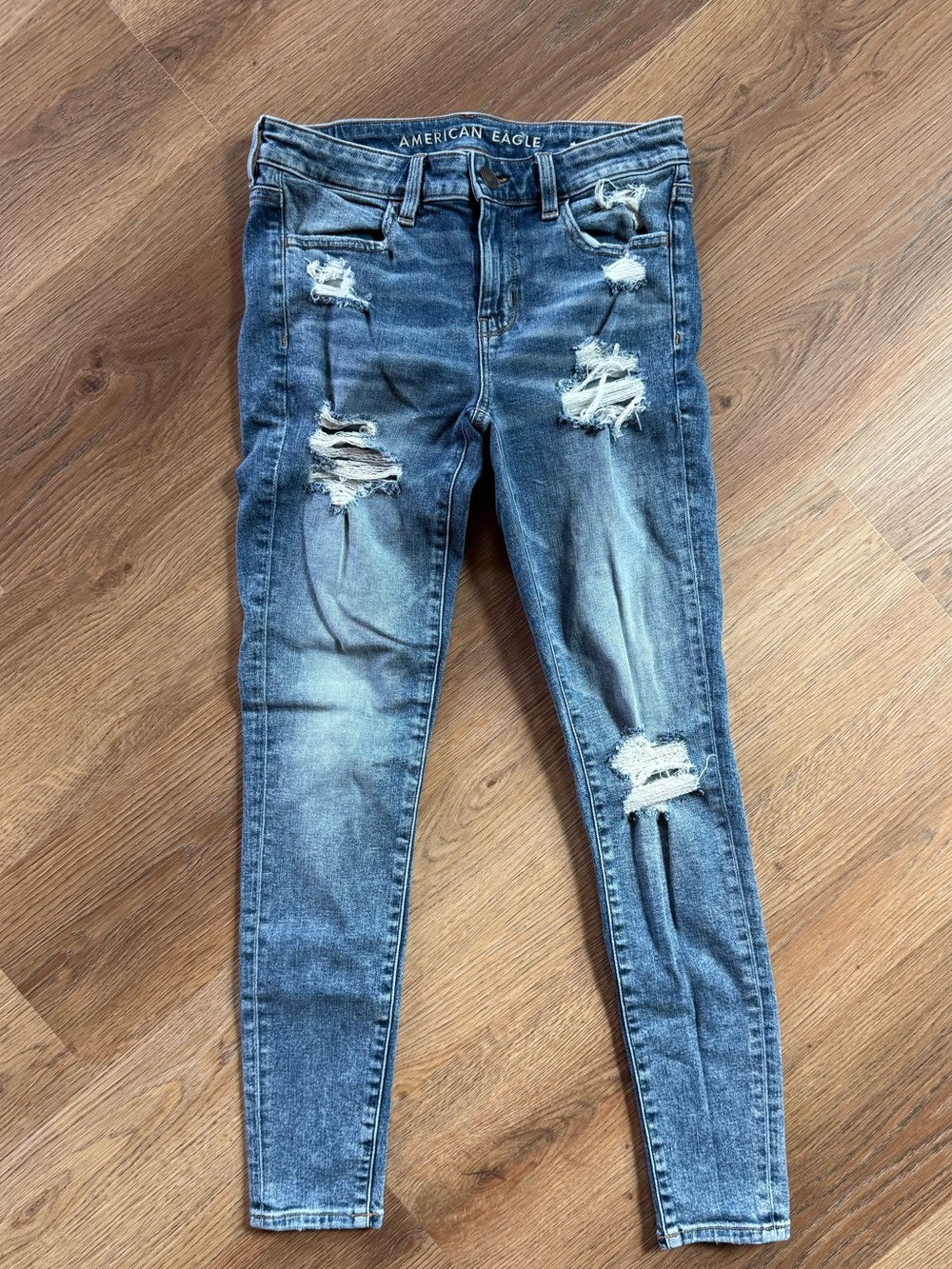 American Eagle Outfitters Women's Ripped Medium Blue Skinny Jeans